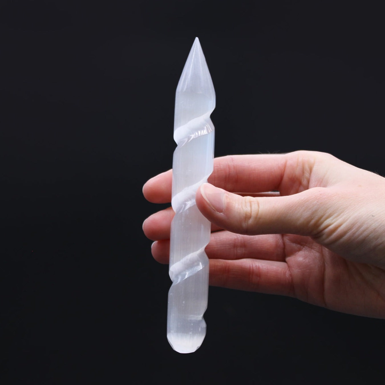 Selenite Spiral Wand - 16 cm - Point One End